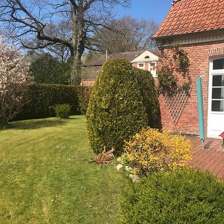 Haus Am Herrenwall Esens Esterno foto
