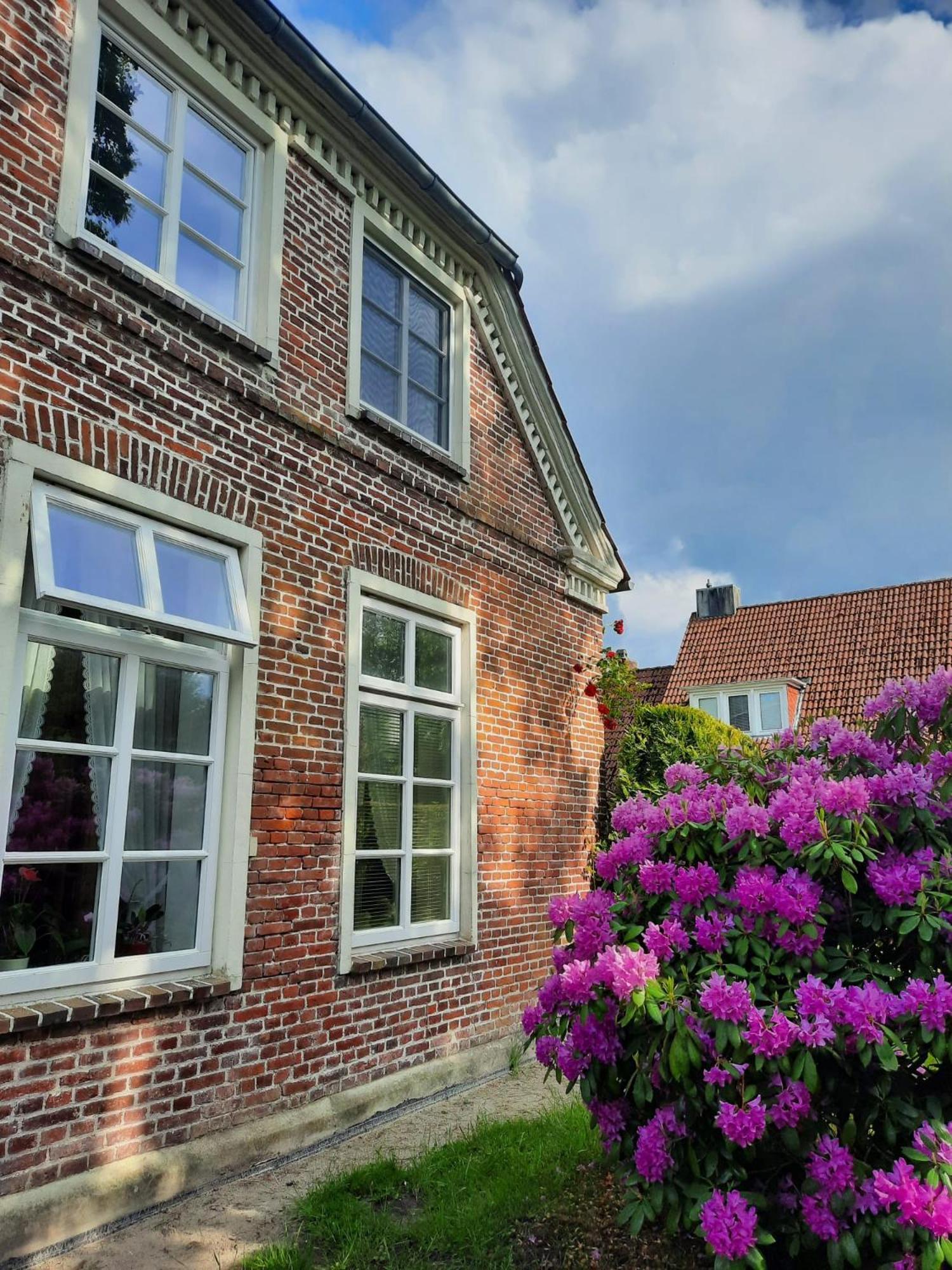 Haus Am Herrenwall Esens Esterno foto